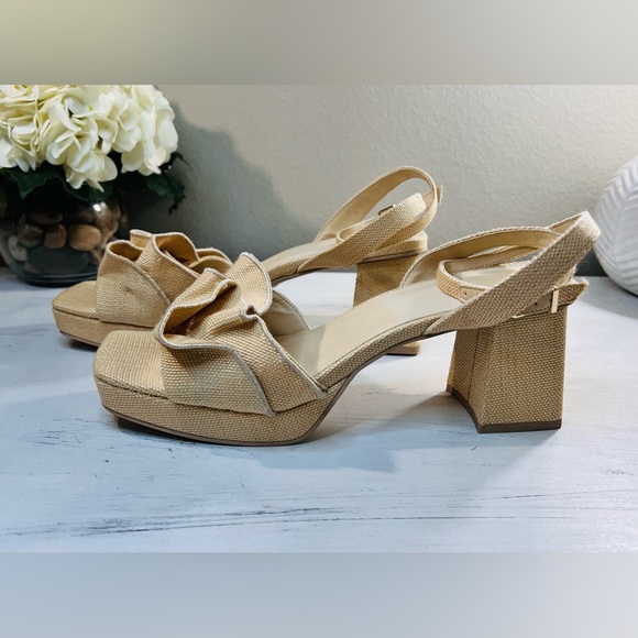 Dolce Vita  NEW block Heel Sandsl, Color Lt Natural Raffia, Size 10 - Picture 4 of 9
